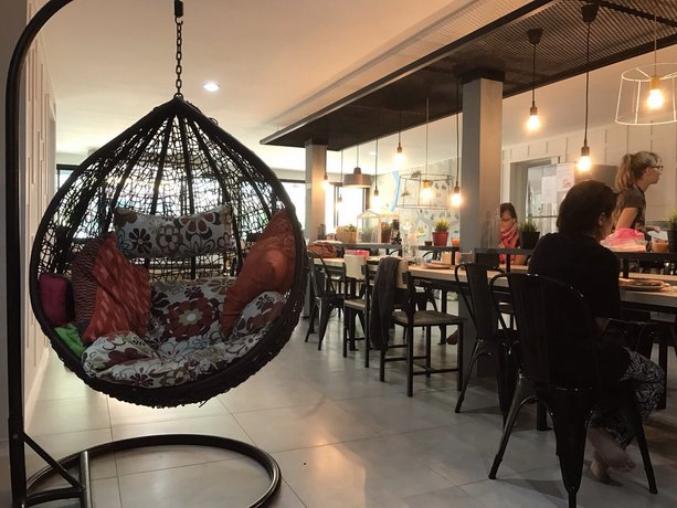 MonkeyNap Hostel