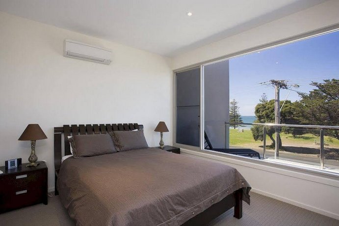 Photo: Two Bays Apartments Photo: Two Bays Apartments