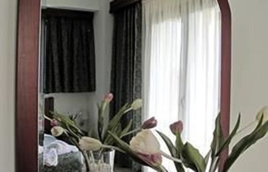 Lesse Hotel