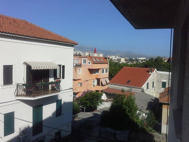 Apartment View Split