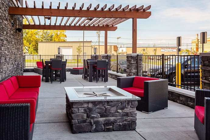 Comfort Inn & Suites Niagara Falls