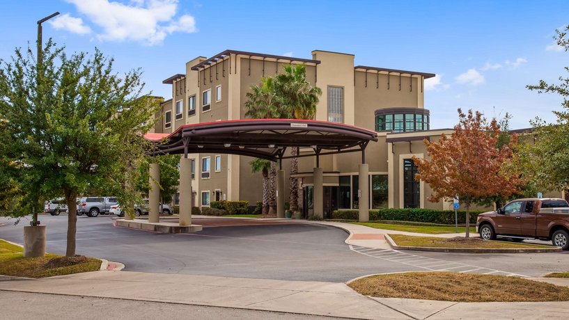 Best Western Plus Lackland Hotel & Suites