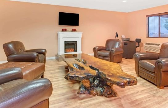 Super 8 by Wyndham Spokane/West