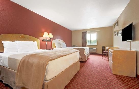 Days Inn & Suites by Wyndham Niagara Falls Buffalo