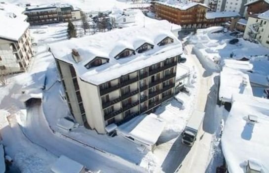 Hotel Europa Breuil-Cervinia Campetto - Plan Torrette Ski Lift Italy thumbnail