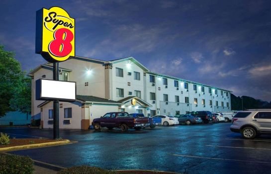 Super 8 by Wyndham Hot Spring