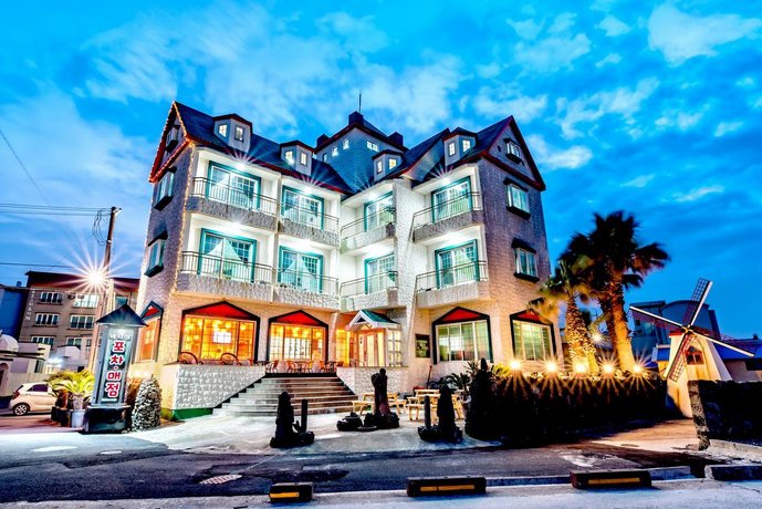 Aewol Sea Palace Pension