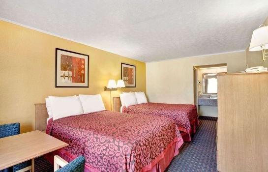 Days Inn by Wyndham Knoxville West