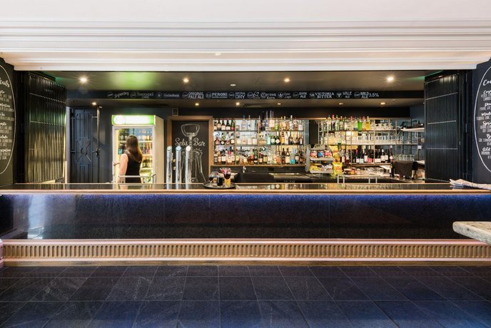 Hotel Grand Chancellor Adelaide