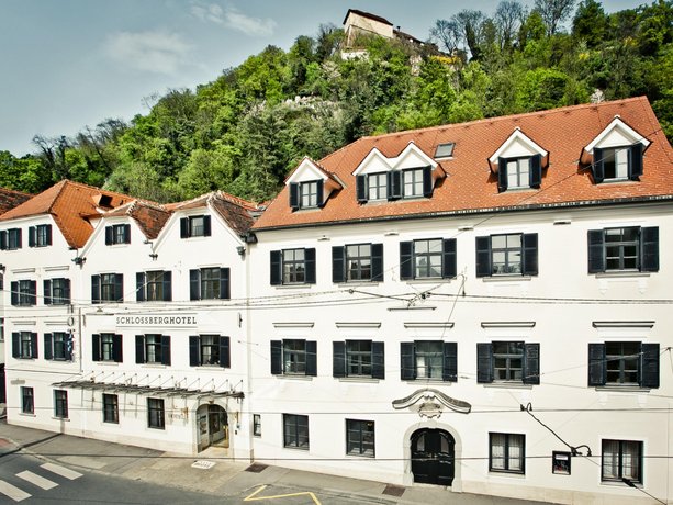 Schlossberghotel - Das Kunsthotel Glockenspiel Austria thumbnail
