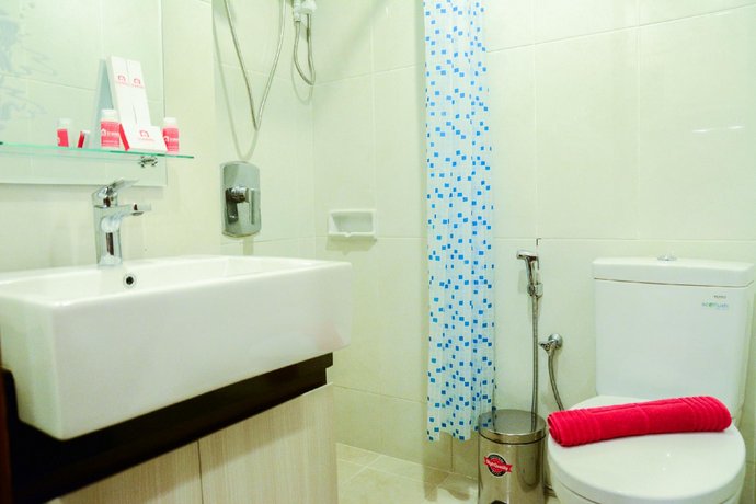 Modern And Comfy 3BR Bassura City Apartment