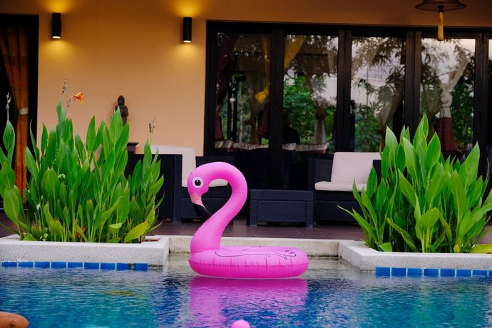 The Eight Green Pool Villa