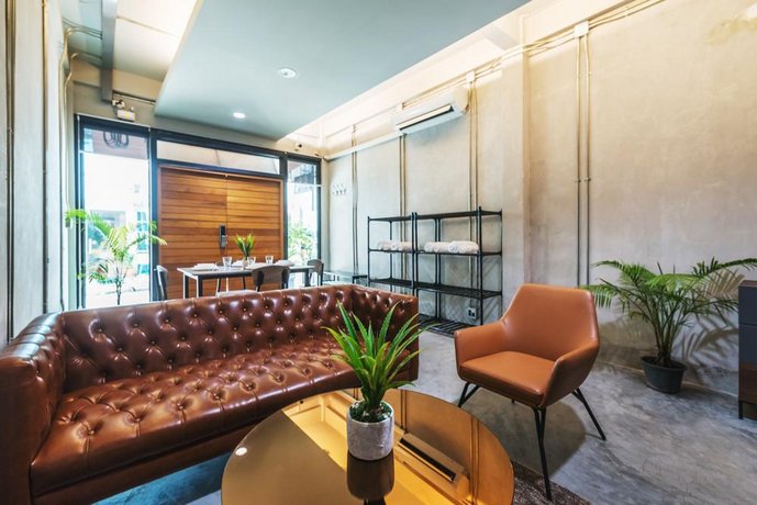 Light Loft at Victory Monument By Favstay
