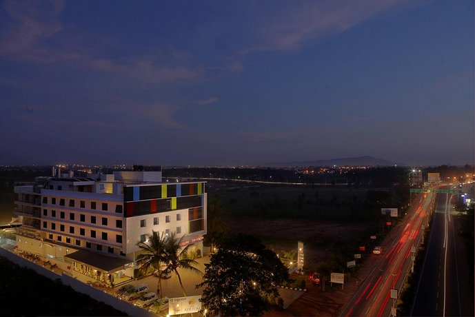 OYO 642 The Atrium Boutique Hotel