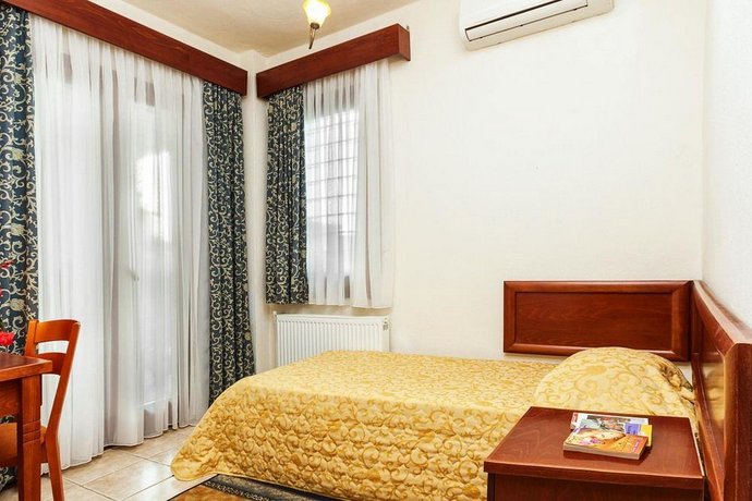 Akritas Ef Zin Villas & Suites