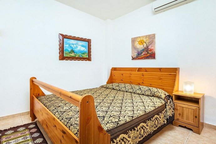 Akritas Ef Zin Villas & Suites