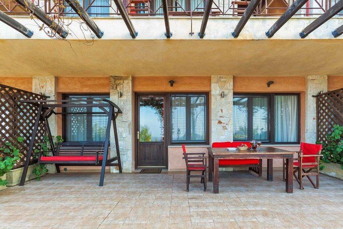 Akritas Ef Zin Villas & Suites