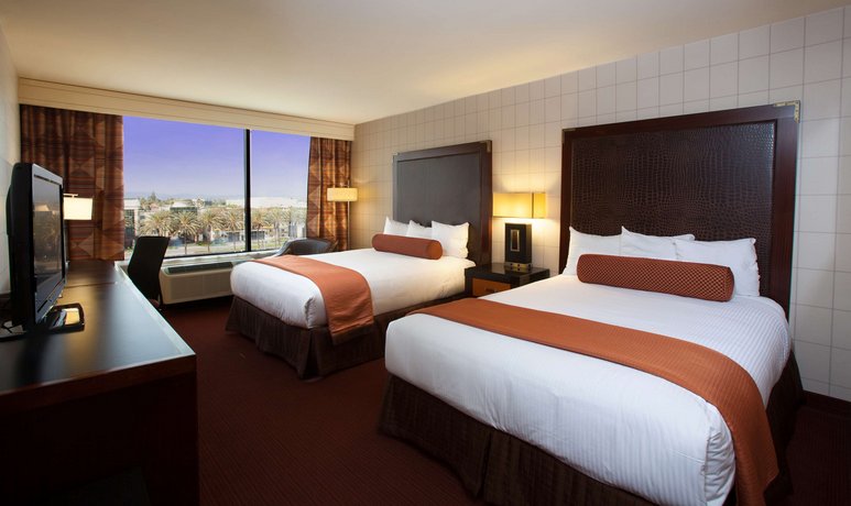 Red Lion Hotel Anaheim Resort