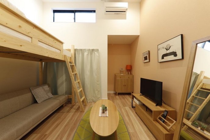 TRIP POD TOJIN-MACHI A