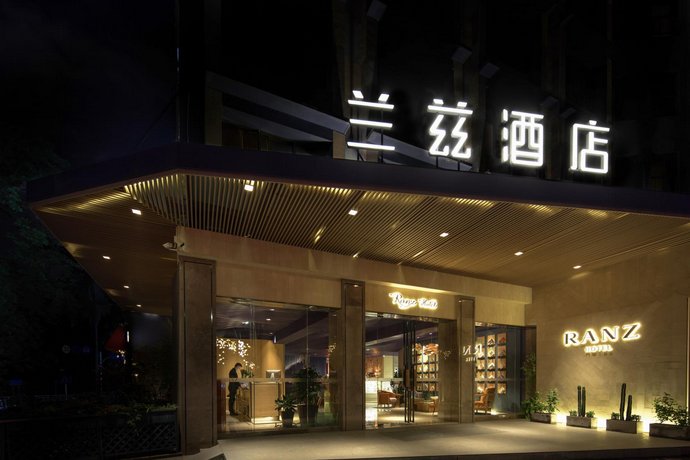 Ranz Hotel Sea World Branch