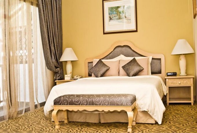 Philea Mines Beach Resort