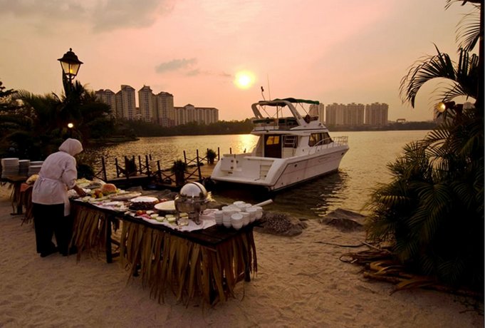 Philea Mines Beach Resort