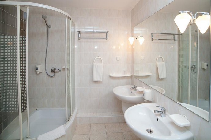 Hotel IKAR
