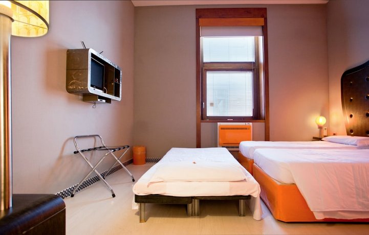 Orange Hotel