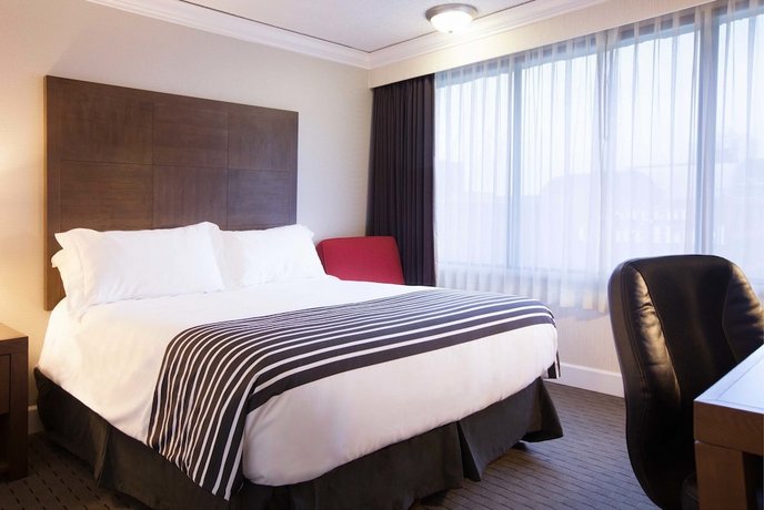 Sandman Hotel Vancouver City Centre