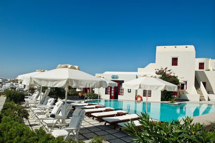 Nikos Villas