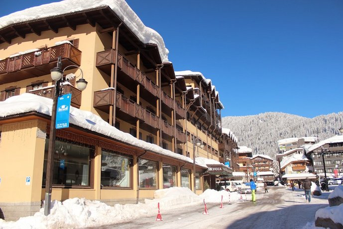 Savoia Palace Hotel Madonna di Campiglio Ski Resort Italy thumbnail