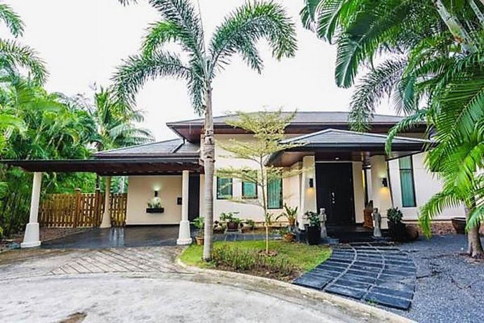 Baan Mandala Arnalia Villas