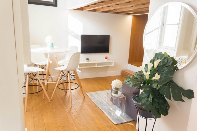 Alfama Blue Studio Loft Apartment - by LU Holidays