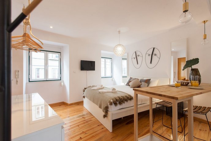 Moniz Studio Apartment - by LU Holidays