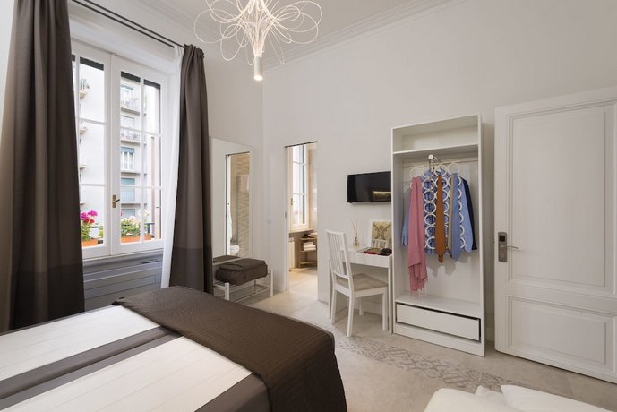 Vaticanspace Rooms