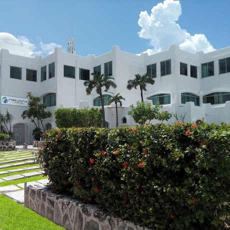 Nirvana Hostel Cancun