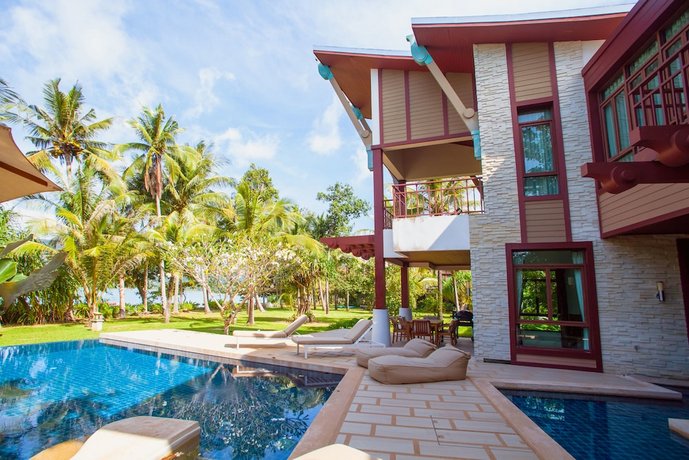 Amatapura Beachfront Villa 1
