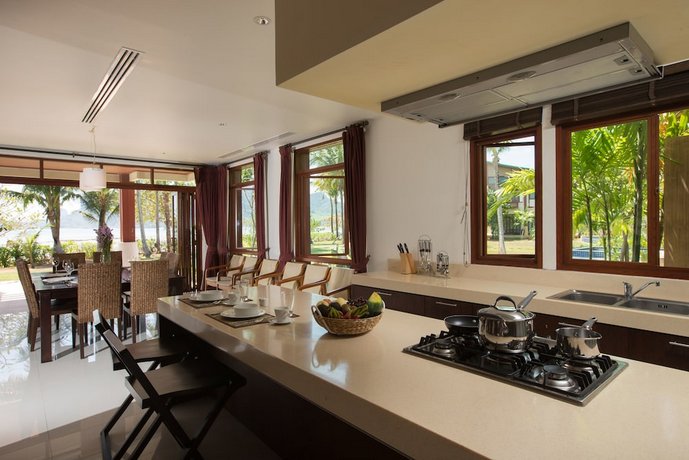 Amatapura Beachfront Villa 1