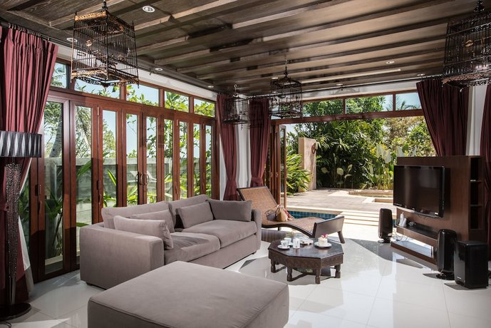Amatapura Beachfront Villa 1