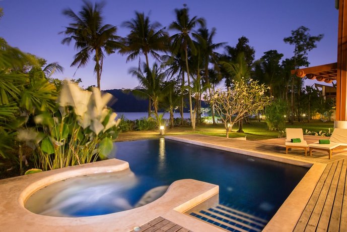 Amatapura Beachfront Villa 1