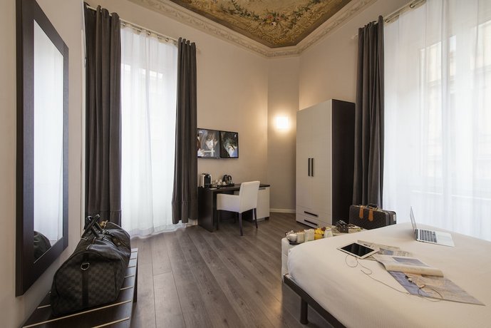 Arenula Suites