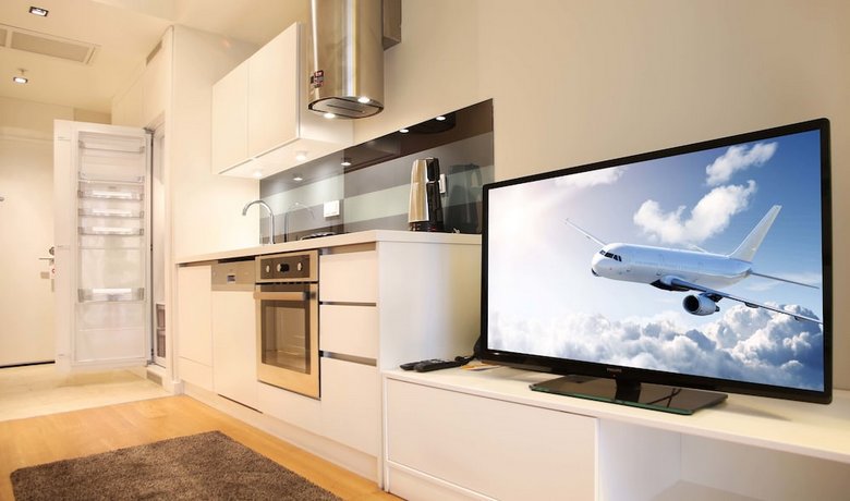 G Suites Airport