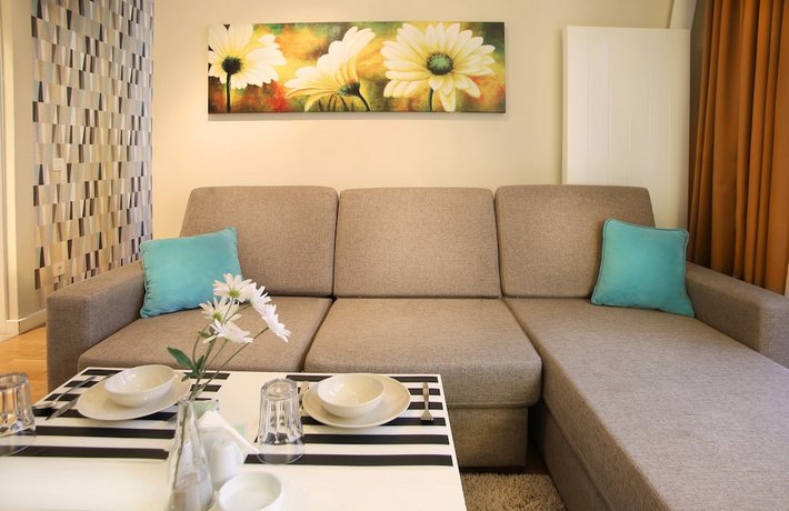 G Suites Airport