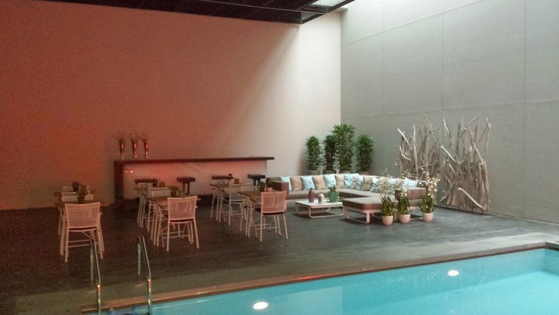 G Suites Airport