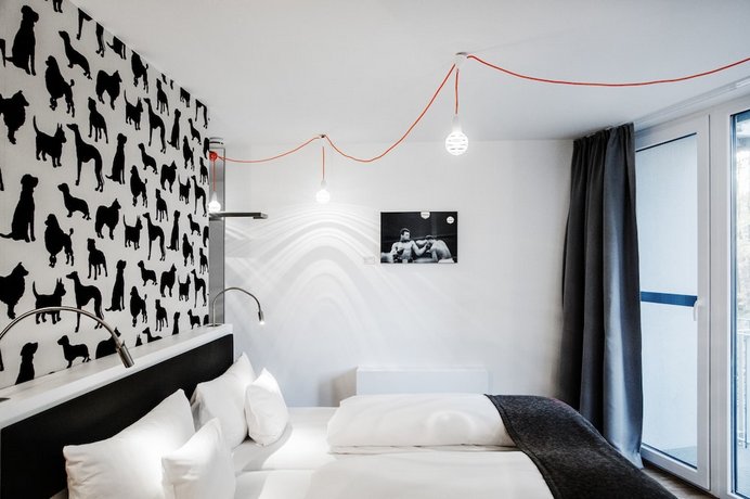 V Hotel Bonn Compare Deals