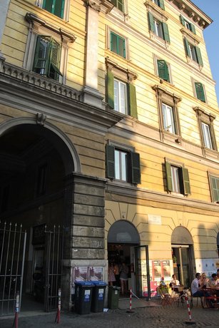 Core De Roma Suites