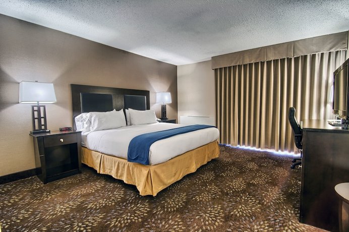 Holiday Inn Express Detroit-Birmingham