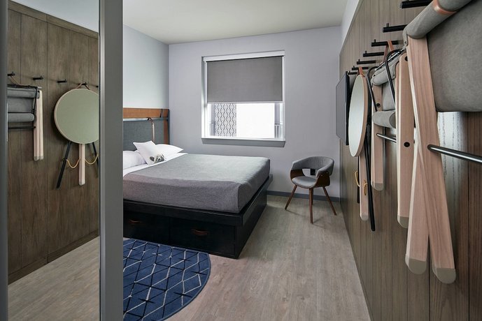 MOXY Denver Cherry Creek
