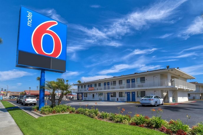 Motel 6 Stanton