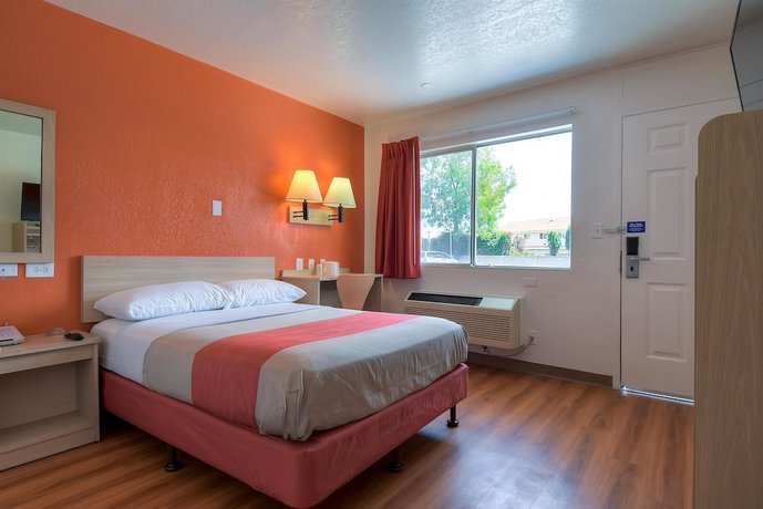 Motel 6 Stanton